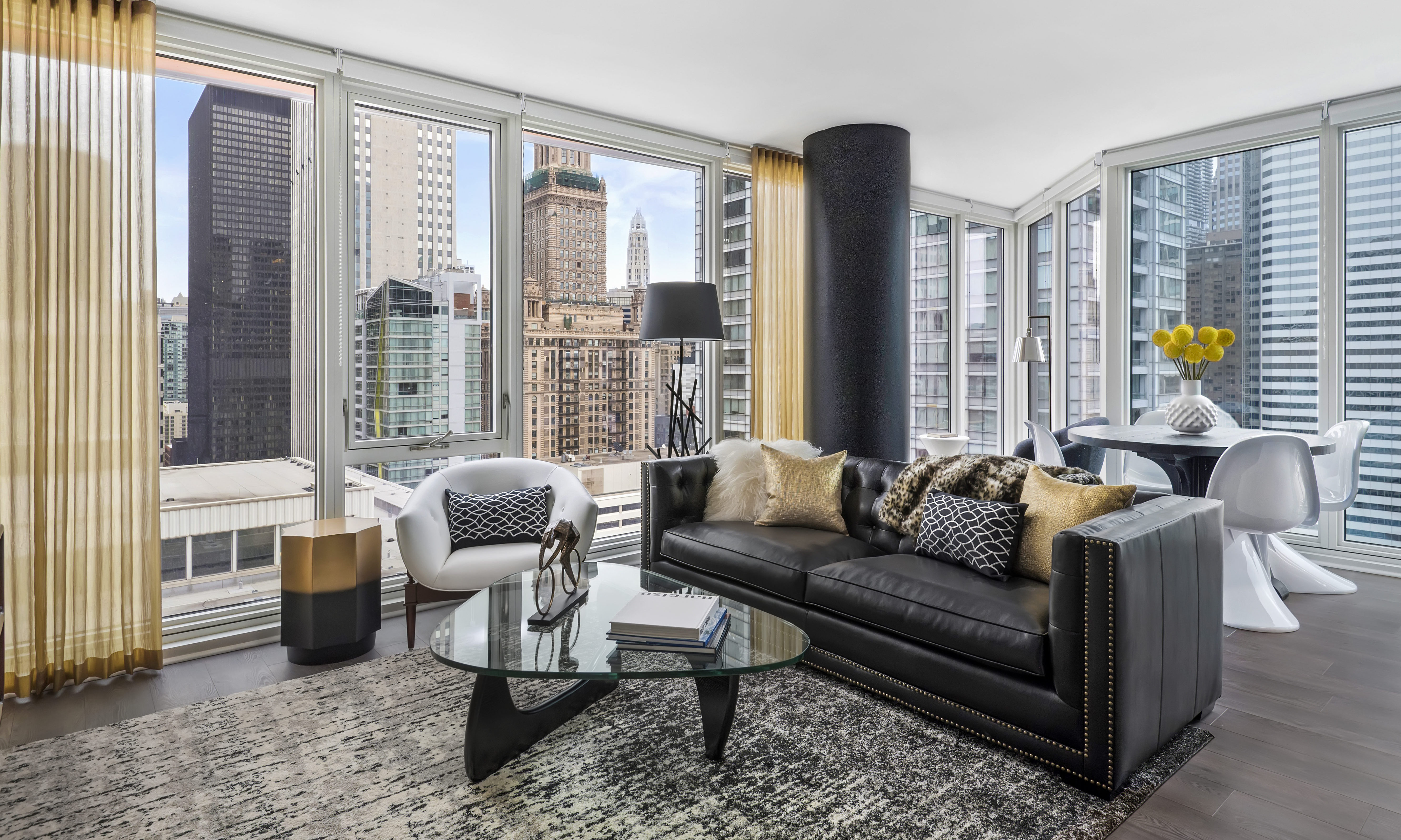 Looking for luxury apartments for rent near downtown CHicago?